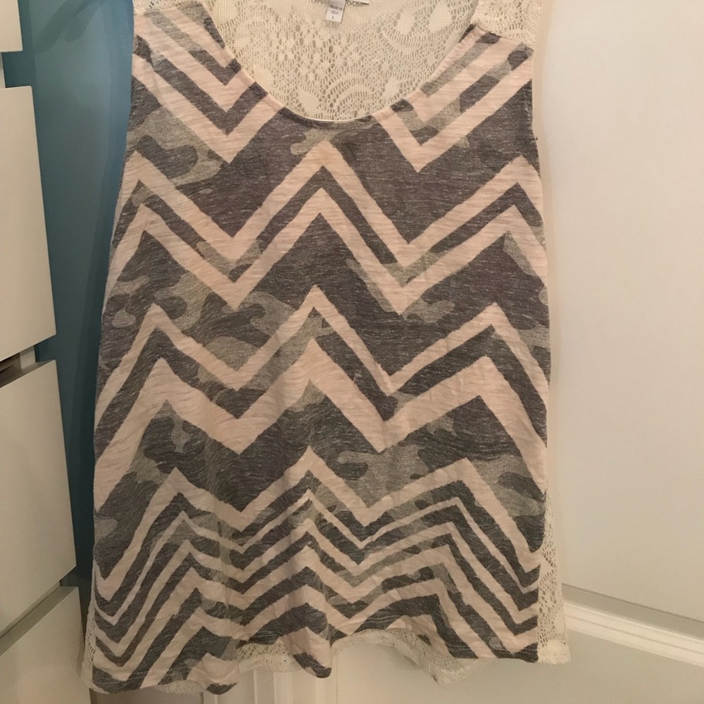 Delias T Shirt